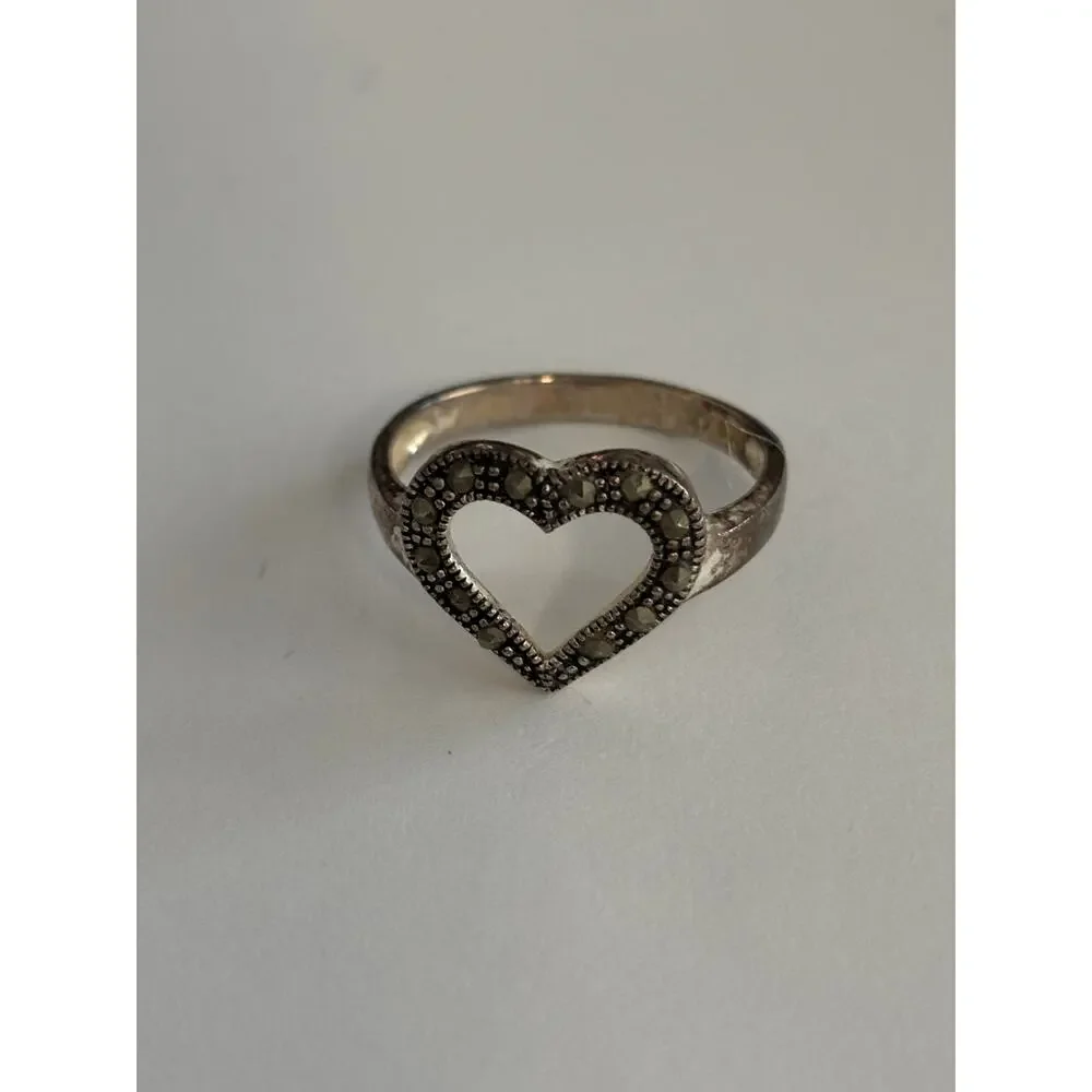 Vintage Dainty Sterling Silver Ring Heart Marcasite
